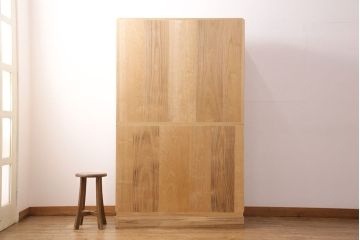 中古美品　伝統工芸品　長谷川浅次作　三方柾目造り　衣装盆付き!桔梗の飾り金具が上品な和を感じさせる加茂総桐箪笥(定価約140万円)(胴厚、総桐たんす、桐タンス、着物タンス、衣装タンス)(R-049341)