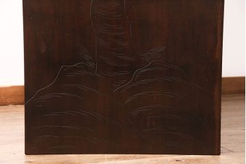 中古　美品　伝統工芸　軽井沢彫り　咲き誇る桜の彫刻に目を奪われる美しいワードローブ(洋服タンス、チェスト)(R-049343)