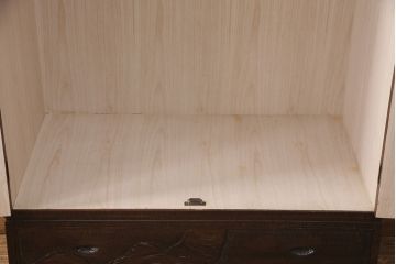 中古　美品　伝統工芸　軽井沢彫り　咲き誇る桜の彫刻に目を奪われる美しいワードローブ(洋服タンス、チェスト)(R-049343)