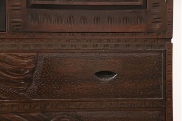 中古　美品　伝統工芸　軽井沢彫り　咲き誇る桜の彫刻に目を奪われる美しいワードローブ(洋服タンス、チェスト)(R-049343)