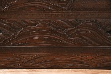 中古　美品　伝統工芸　軽井沢彫り　咲き誇る桜の彫刻に目を奪われる美しいワードローブ(洋服タンス、チェスト)(R-049343)