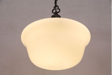 和製アンティーク　大振りサイズ　ブラケットの使い込まれた質感と花のがくのようなデザインが味わい深い吊り下げ照明(天井照明、ペンダントライト)(R-049344)