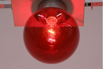 アンティーク照明　鮮やかな赤い色が空間のアクセントになる天井照明(シーリングライト)(R-049345)