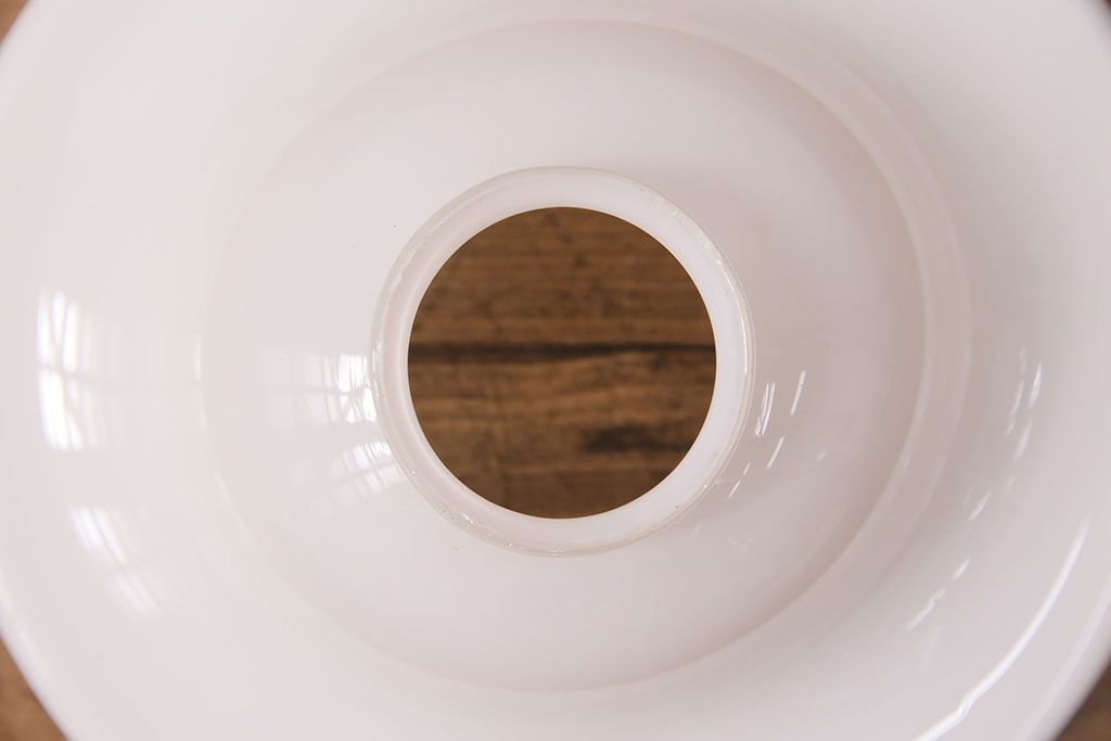 アンティーク照明　ガラスシェードが魅力!波のデザインが可愛らしい吊り下げ照明(天井照明、ペン
ダントライト、シェード)(R-049346)