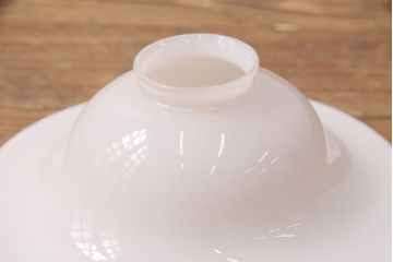 アンティーク照明　ガラスシェードが魅力!波のデザインが可愛らしい吊り下げ照明(天井照明、ペン
ダントライト、シェード)(R-049346)