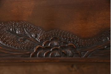 ビンテージ家具　民芸家具　繊細な桜の彫刻が見事な座卓(ローテーブル)(R-049348)