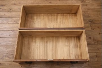 和製アンティーク　天板・楠木材　側面・ケヤキ材　品のある落ち着いた佇まいが魅力のリビングボード(ローボード、テレビ台、収納箪笥)(R-049349)