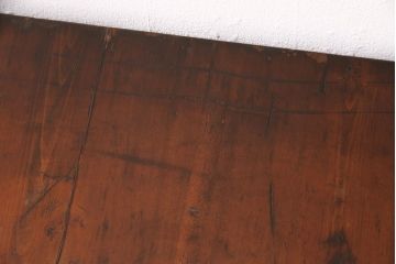 和製アンティーク　天板・楠木材　側面・ケヤキ材　今にも動き出しそうな杢目が目を引くローボード(収納棚、戸棚)、テレビ台)(R-049350)