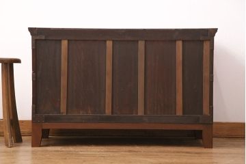 和製アンティーク　天板・楠木材　側面・ケヤキ材　今にも動き出しそうな杢目が目を引くローボード(収納棚、戸棚)、テレビ台)(R-049350)