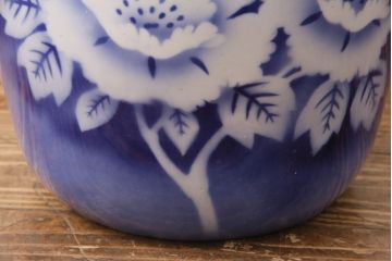 アンティーク雑貨　牡丹の図が優美な雰囲気を盛り上げる瀬戸火鉢(鉢カバー)(R-049357)