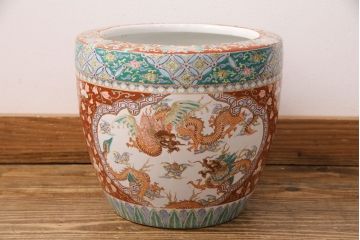 アンティーク雑貨　昭和中期　異国情緒あふれる龍の窓絵が魅力的な十錦手火鉢(瀬戸火鉢、鉢カバー)(R-049359)