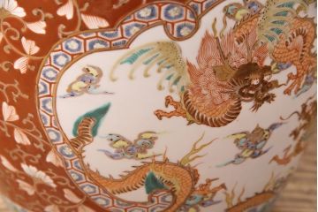 アンティーク雑貨　昭和中期　異国情緒あふれる龍の窓絵が魅力的な十錦手火鉢(瀬戸火鉢、鉢カバー)(R-049359)