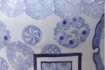 アンティーク雑貨　窓絵　花の図柄が可愛いらしい、和の趣あふれる瀬戸火鉢(鉢カバー)(R-049364)