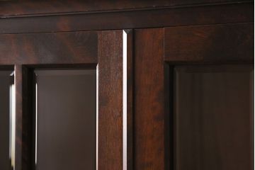 中古　北海道民芸家具　HM114K　飾り棚にもおすすめ!洗練された雰囲気が魅力の本箱(ブックケース、キャビネット、飾り棚、収納棚)(定価約25万7千円)(R-049372)