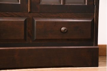 中古　北海道民芸家具　HM114K　飾り棚にもおすすめ!洗練された雰囲気が魅力の本箱(ブックケース、キャビネット、飾り棚、収納棚)(定価約25万7千円)(R-049372)