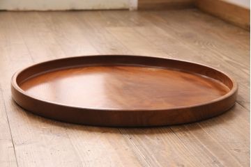 ヴィンテージ雑貨　昭和後期　総ケヤキ材　明るい木色と波のような杢目が魅力の丸盆(トレー、お盆、ビンテージ)(R-049374)