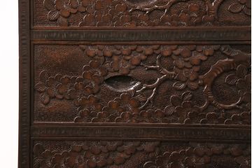 中古　伝統工芸　軽井沢彫り　咲き誇る桜の彫刻が美しいドレッシングチェスト(ドレッサー、鏡台、引き出し)(R-049377)