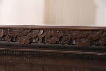 中古　伝統工芸　軽井沢彫り　咲き誇る桜の彫刻が美しいドレッシングチェスト(ドレッサー、鏡台、引き出し)(R-049377)