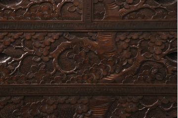 中古　伝統工芸　軽井沢彫り　咲き誇る桜の彫刻が美しいドレッシングチェスト(ドレッサー、鏡台、引き出し)(R-049377)