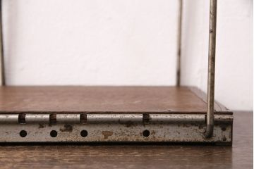 和製アンティーク　昭和中期　ナラ材　アイアンの質感がかっこいい!レトロな雰囲気漂う本立て(ブックスタンド)(R-049379)