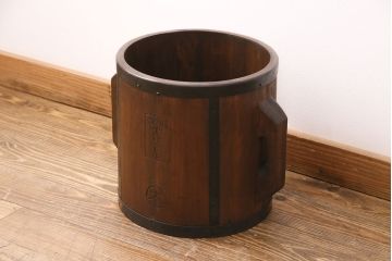 アンティーク雑貨　古い木の味わいがたっぷりと感じられる一斗枡(一斗マス)(R-049382)