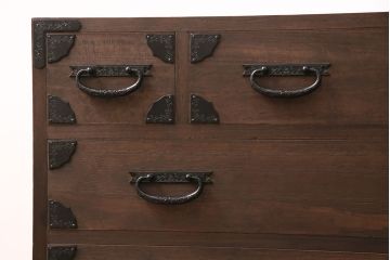 中古美品　総桐材　しっとりとした落ち着きのある色合いが素敵な加茂総桐箪笥(定価約35万円)(総桐たんす、桐箪笥、引き出し、チェスト、リビングボード、テレビボード)(R-049383)