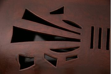 和製アンティーク　明治大正期　総ケヤキ材　漆塗り　和の趣き溢れる雰囲気が魅力!透かし彫りの意匠が目を惹く収納箱(木箱、小物収納)(R-049387)