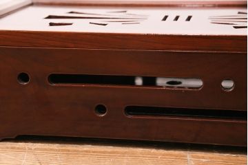 和製アンティーク　明治大正期　総ケヤキ材　漆塗り　和の趣き溢れる雰囲気が魅力!透かし彫りの意匠が目を惹く収納箱(木箱、小物収納)(R-049387)