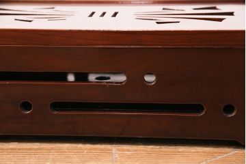 和製アンティーク　明治大正期　総ケヤキ材　漆塗り　和の趣き溢れる雰囲気が魅力!透かし彫りの意匠が目を惹く収納箱(木箱、小物収納)(R-049387)