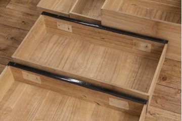 和製アンティーク　明治期　総桐材　コンパクトサイズで取り入れやすいシックな佇まいが魅力の庄内小箪笥(引き出し、チェスト、時代箪笥、桐箪笥、桐たんす)(R-049390)