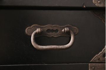 和製アンティーク　明治期　総桐材　コンパクトサイズで取り入れやすいシックな佇まいが魅力の庄内小箪笥(引き出し、チェスト、時代箪笥、桐箪笥、桐たんす)(R-049390)