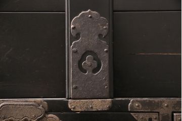 和製アンティーク　明治期　総桐材　コンパクトサイズで取り入れやすいシックな佇まいが魅力の庄内小箪笥(引き出し、チェスト、時代箪笥、桐箪笥、桐たんす)(R-049390)