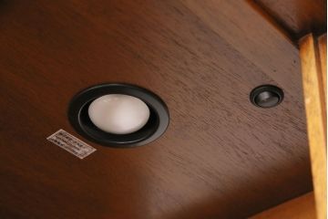 中古　美品　DREXEL HERITAGE(ドレクセルヘリテイジ)　FRANCESCA(フランチェスカ)シリーズ　キュリオケース(飾り棚、ショーケース、キャビネット)(定価約74万円)(R-049391)