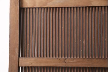 アンティーク建具　ケヤキ材・松材　細い桟が魅力の格子入り蔵戸(格子戸、玄関戸、引き戸、建具)(R-049392)
