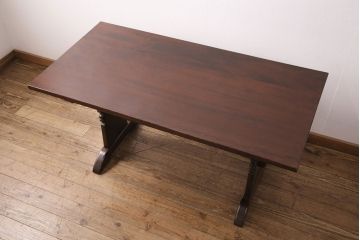 中古美品　松本民芸家具　シックなダイニング作りにおすすめのB型食卓(ダイニングテーブル、4人掛け)(定価約27万円)(R-049397)