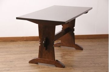 中古美品　松本民芸家具　シックなダイニング作りにおすすめのB型食卓(ダイニングテーブル、4人掛け)(定価約27万円)(R-049398)