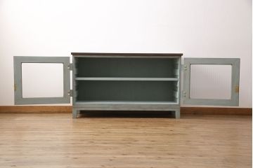 和製アンティーク　ペイントカラーとモールガラスの組み合わせがお洒落なリビングボード(ローボード、テレビ台、収納棚)(R-049399)