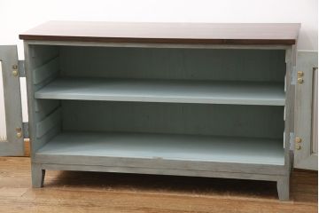 和製アンティーク　ペイントカラーとモールガラスの組み合わせがお洒落なリビングボード(ローボード、テレビ台、収納棚)(R-049399)