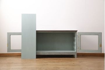 和製アンティーク　ペイントカラーとモールガラスの組み合わせがお洒落なリビングボード(ローボード、テレビ台、収納棚)(R-049399)