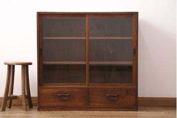 和製アンティーク　ヒノキ材製　レトロな雰囲気づくりにおすすめな戸棚(収納棚、キャビネット、飾り棚)(R-049403)