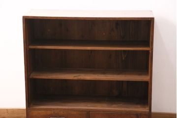 和製アンティーク　ヒノキ材製　レトロな雰囲気づくりにおすすめな戸棚(収納棚、キャビネット、飾り棚)(R-049403)