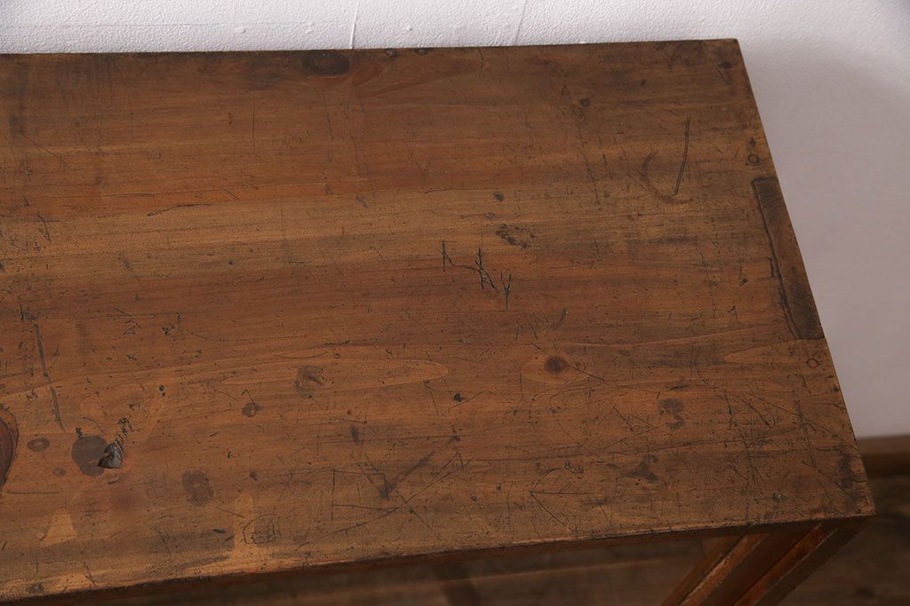 和製アンティーク　ヒノキ材製　レトロな雰囲気づくりにおすすめな戸棚(収納棚、キャビネット、飾り棚)(R-049403)