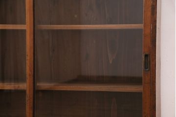 和製アンティーク　ヒノキ材製　レトロな雰囲気づくりにおすすめな戸棚(収納棚、キャビネット、飾り棚)(R-049403)