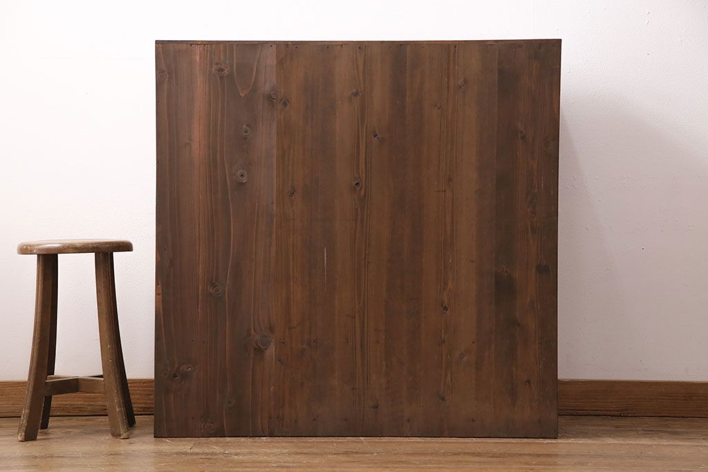 和製アンティーク　ヒノキ材製　レトロな雰囲気づくりにおすすめな戸棚(収納棚、キャビネット、飾り棚)(R-049403)