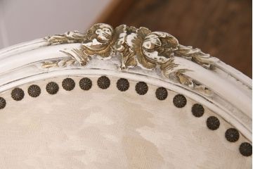 ヴィンテージ家具　海外輸入家具　西洋アンティークスタイルやガーリーな空間づくりにおすすめのシェーズロング(カウチソファ、長椅子、ビンテージ)(R-049409)