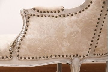 ヴィンテージ家具　海外輸入家具　西洋アンティークスタイルやガーリーな空間づくりにおすすめのシェーズロング(カウチソファ、長椅子、ビンテージ)(R-049409)