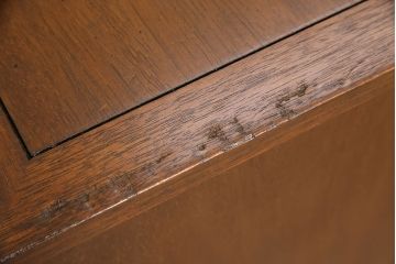 中古　DREXEL HERITAGE(ドレクセルヘリテイジ)　Triune(トライユン)　クラシカルな佇まいのキャビネット(サイドボード、リビングボード)(定価約54万円)(R-049410)