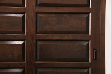 中古　松本民芸家具　シックで落ち着いた佇まいが魅力的なA型下駄箱(収納棚)(定価約27万円)(R-049411)