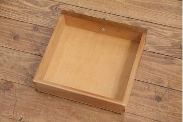 和製アンティーク　楠木　レトロで可愛らしい!小振りなサイズのサイドキャビネット(電話台、収納棚)(R-049414)