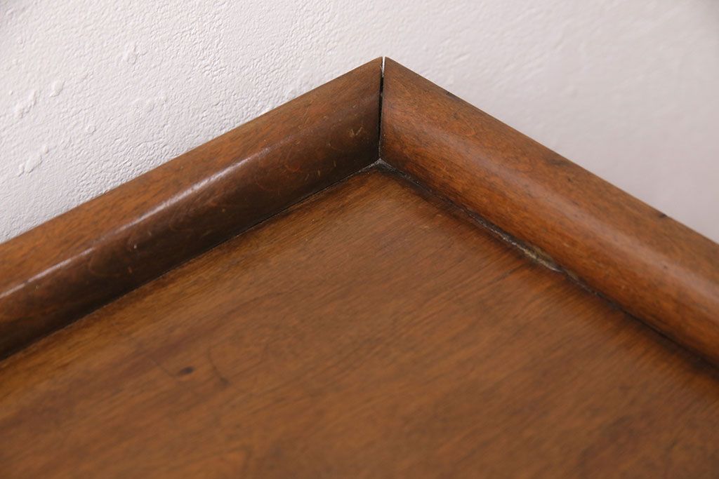 和製アンティーク　楠木　レトロで可愛らしい!小振りなサイズのサイドキャビネット(電話台、収納棚)(R-049414)